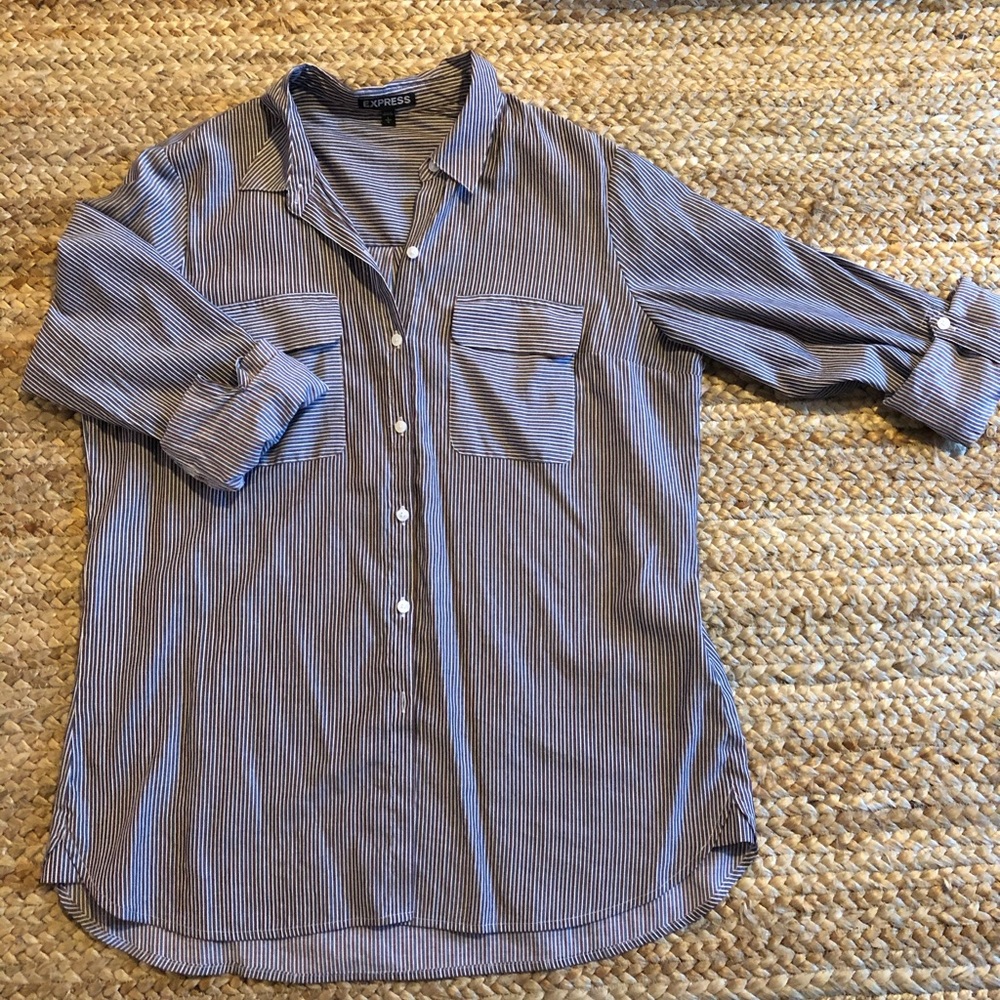 Business stripe button top